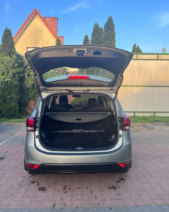 Kia Carens cena 59900 przebieg: 132000, rok produkcji 2017 z Warszawa małe 106